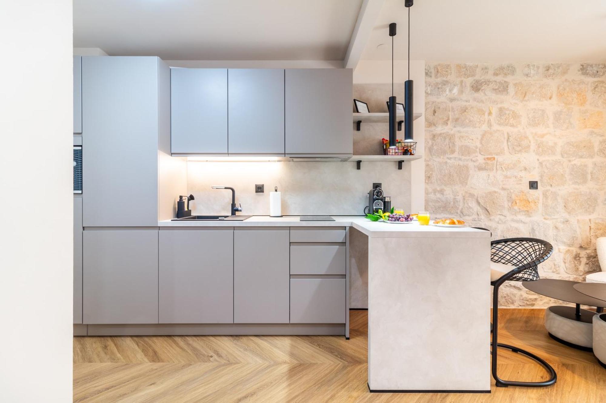 Apartment Centre In Stone House Split Buitenkant foto